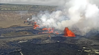 Earthquakes raise alert for Hawaii's Kilauea volcano