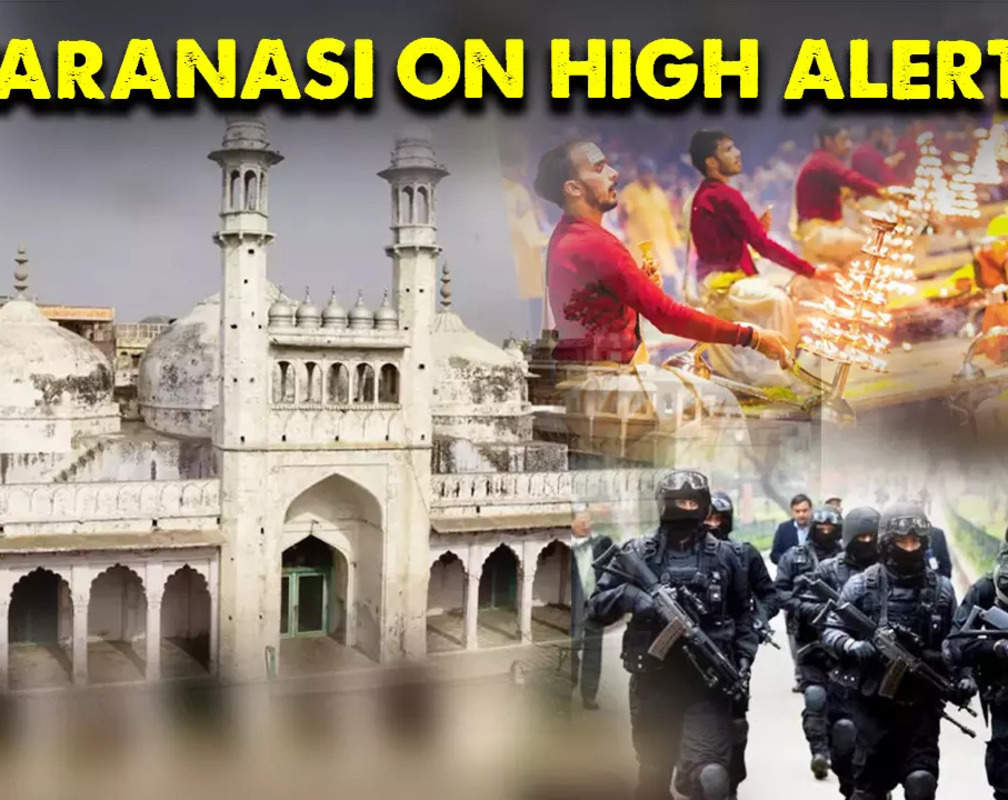 
Security tightened around the Kashi Vishwanath Temple, RRF & Black Commando Deployed
