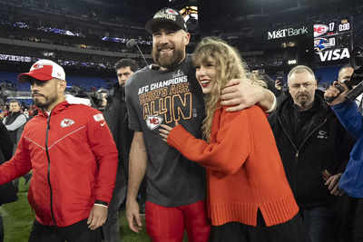 Taylor swift's romance with Travis Kelce sparks political conspiracy theories amid US election season