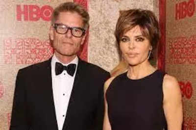 Harry Hamlin recalls 'uncomfortable' moment on first date with wife Lisa Rinna