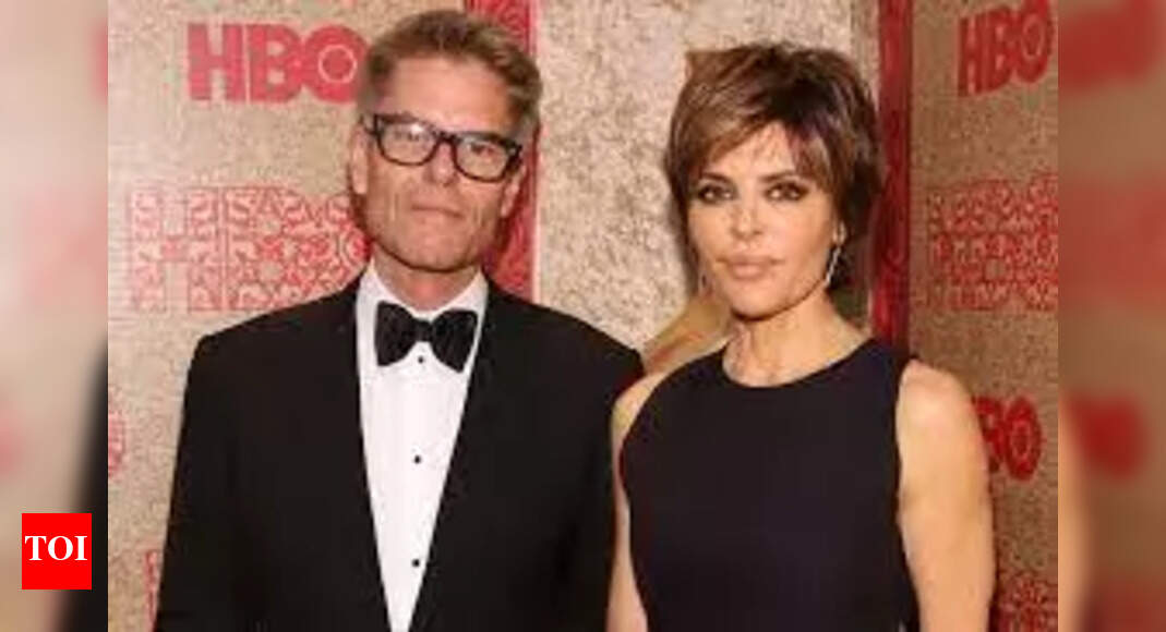 Harry Hamlin recalls moment on first date with wife