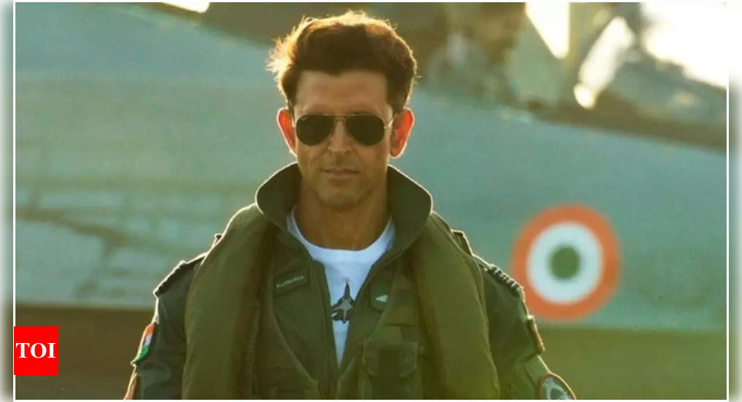 Fighter' teaser Kerala Twitter reactions: Netizens compare the Hrithik  Roshan starrer to 'Top Gun: Maverick