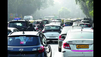 Commuters stuck as twin political protests make traffic crawl in central Delhi and at Singhu border