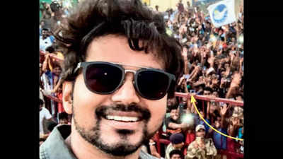 Actor Vijay puts 'vettri' in party name, promises to take on corruption