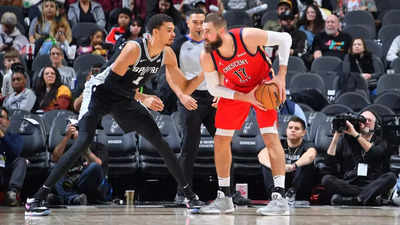 Zion Williamson's late hoops push New Orleans Pelicans past San Antonio Spurs