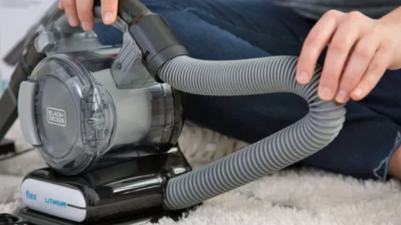 Handheld Vacuum Cleaner Clean your sofa and upholstery at home