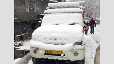Himachal Pradesh snowfall: 4 NHs among 645 roads closed; Shimla traffic badly affected