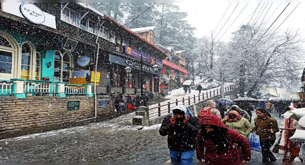 These pretty destinations in India have turned into a snowy wonderland ...
