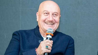 Anupam Kher completes 40 years as an actor; says he came to this city with Rs 37 and now he is talking his 540th movie