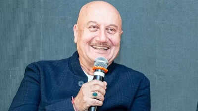 Anupam Kher completes 40 years as an actor; says he came to this city with Rs 37 and now he is talking his 540th movie