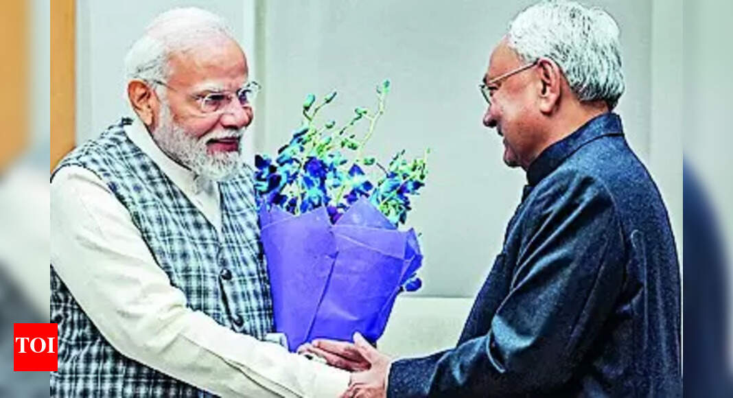 Nitish: Nitish Meets Pm, Says Will Never Leave Nda | Patna News - Times ...