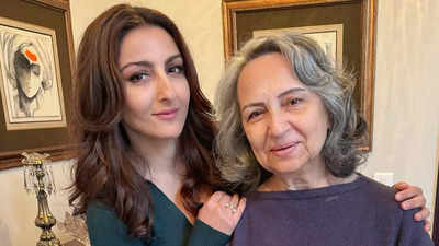 Would love to write my mother's biography: Soha Ali Khan