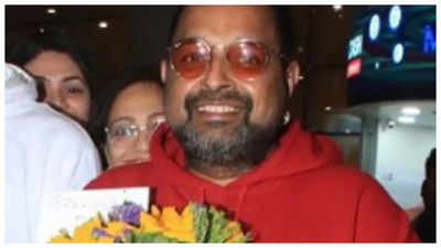 Shankar Mahadevan receives a warm welcome as he returns to Mumbai after his Grammy win and says, 'It's a dream come true'
