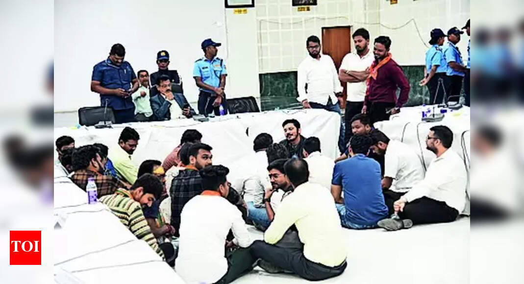 Kunal Raut: Youth Congress President Kunal Raut and NSUI Activists ...