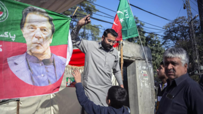 Pakistan election highlights Military's sway over stormy politics