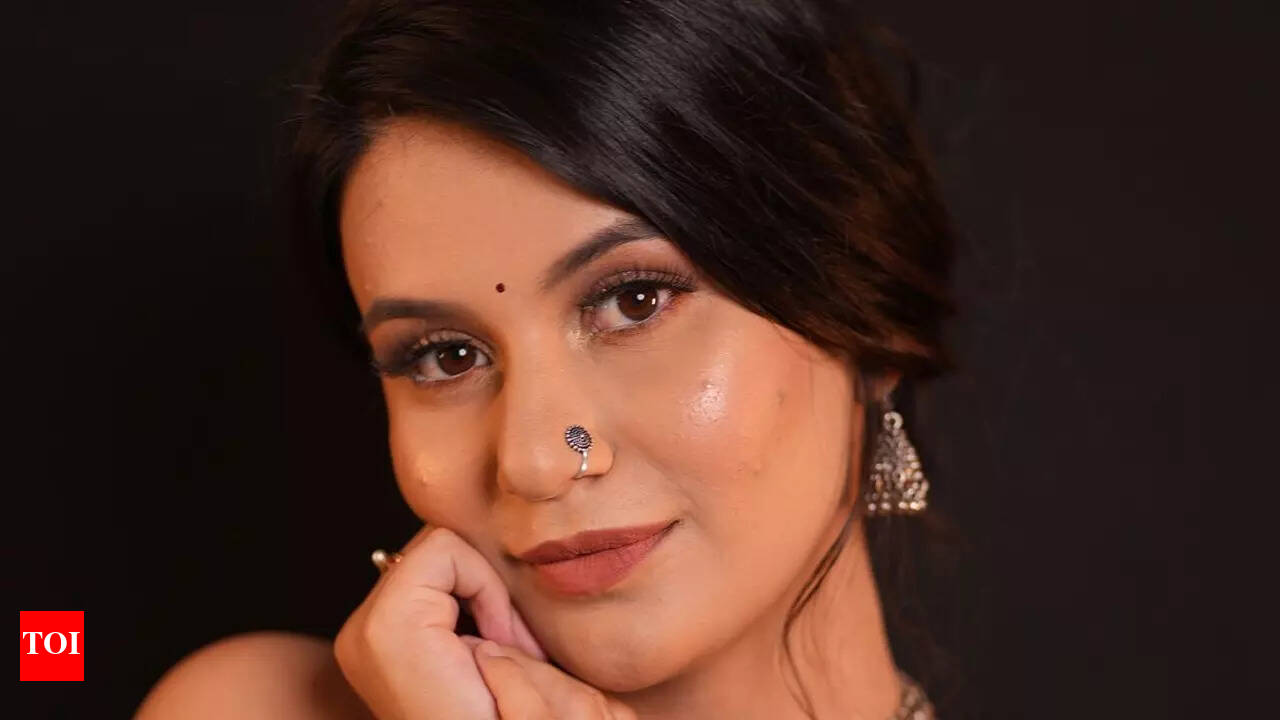Exclusive - Simran Sharma opens up about new show Dahej Daasi; says  Getting into Vedikas shoes has been a feeling of uniqueness, excitement  and fun | - Times of India