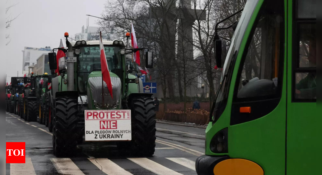 Polish farmers’ protests crank up pressure on EU agriculture head
