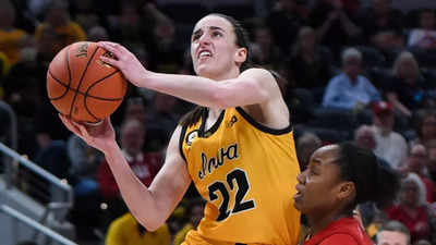​Caitlin Clark nears exceptional NCAA women's basketball scoring record