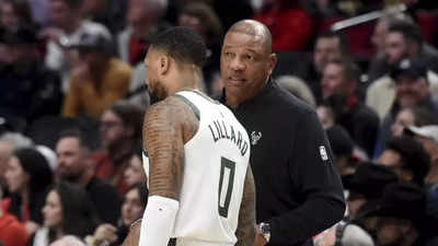 Milwaukee Bucks crush Charlotte Hornets, give Doc Rivers first win at home