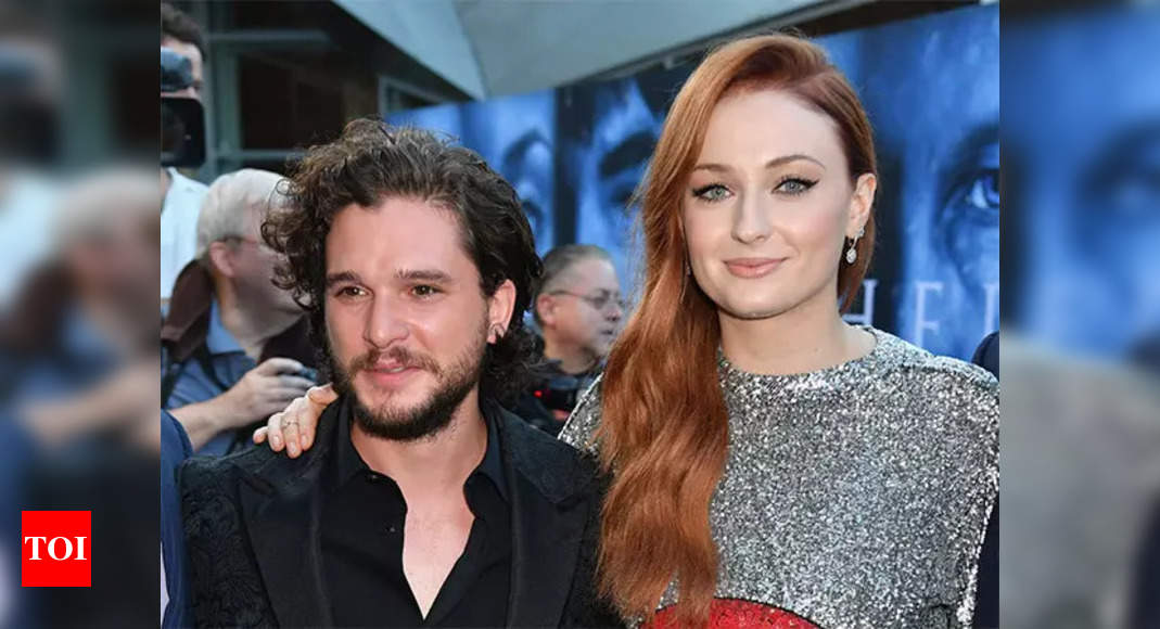 Game of Thrones' Stars Kit Harington and Sophie Turner to Reunite