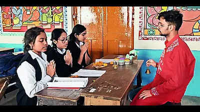 Gender bender: 7 girls to perform Saraswati Puja in Kolkata govt school