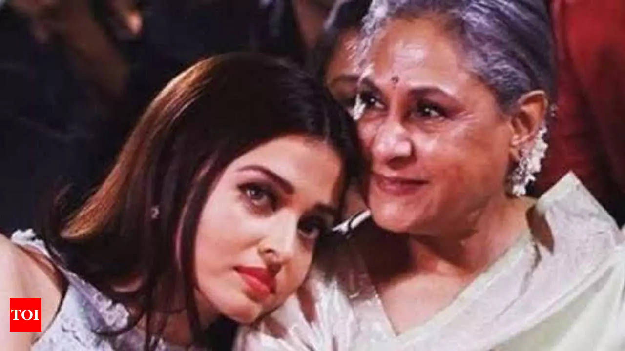 Jaya Bachchan's Transparent Relationship with Aishwarya Rai: No Politics  Behind | - Times of India