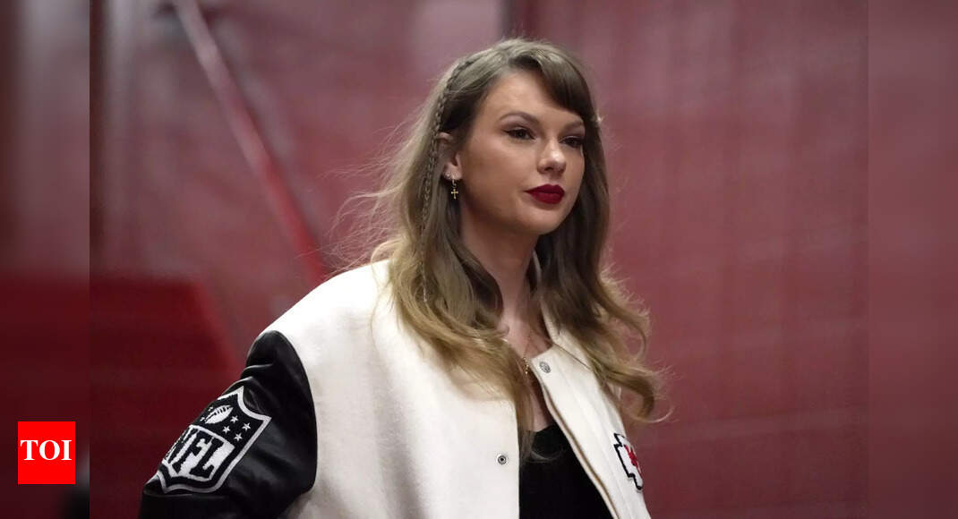 Man accused of stalking outside Taylor Swift's Manhattan home to receive psychiatric treatment ...