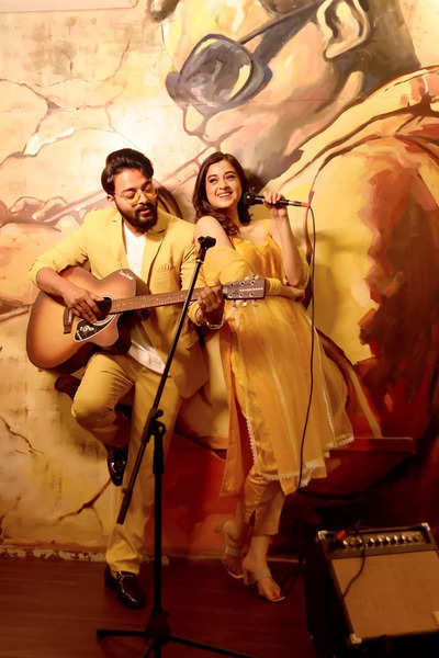 We fell in love at a café in Kolkata, say Darshana and Saurav