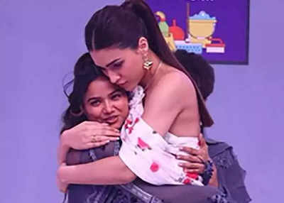 Jhalak Dikhhla Jaa: Kriti Sanon applauds Manisha Rani; says, “I think that you're not just a dancer; you're a very good actor too”