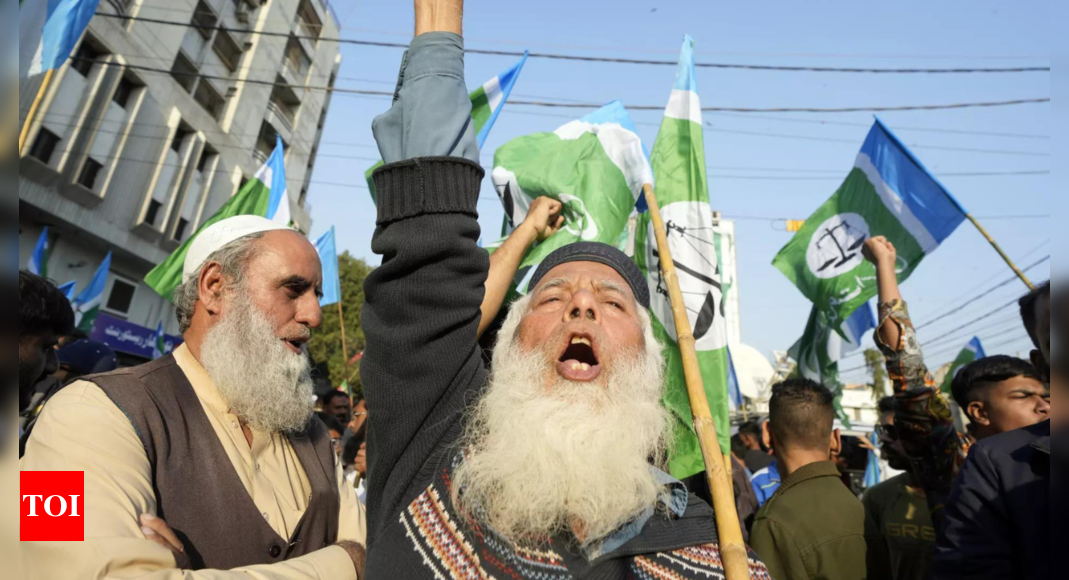 Pakistan election: Parties step up efforts for coalition government as poll results throw up hung assembly | World News