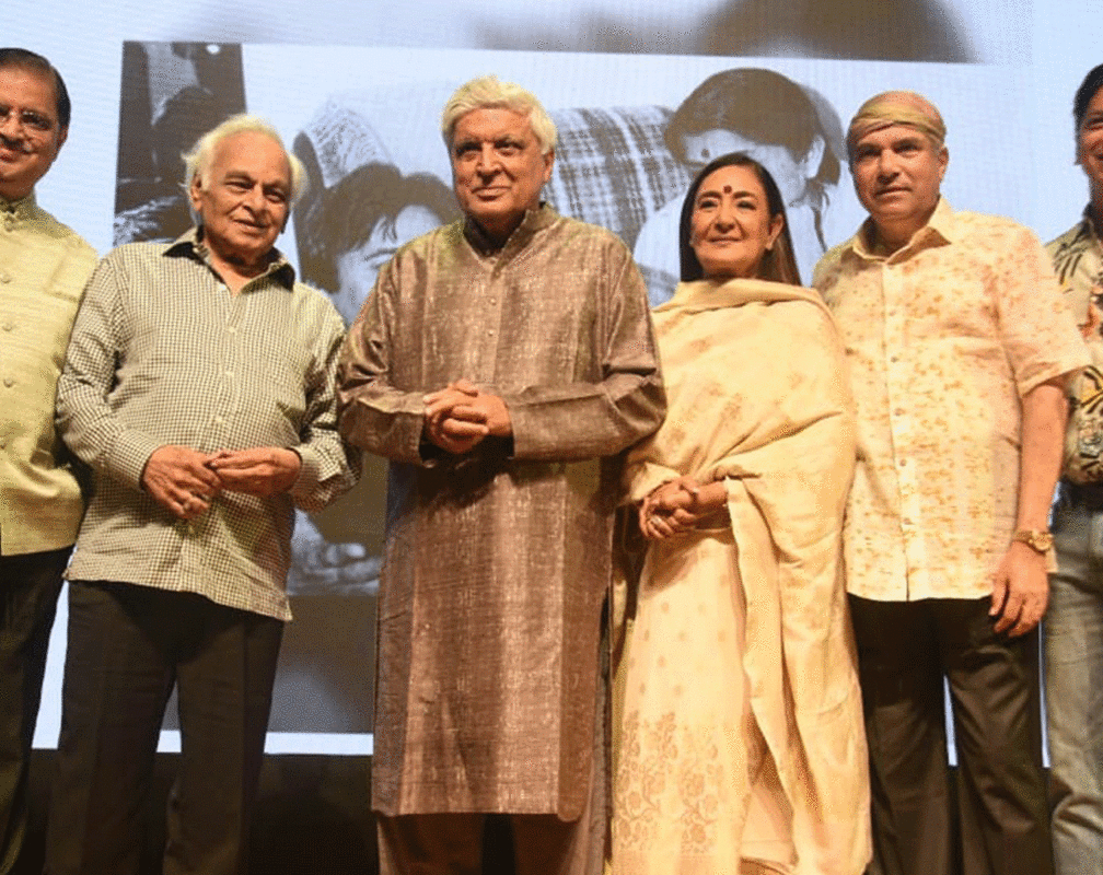 
Javed Akhtar, Udit Narayan, Shaan, Suresh Wadkar come together at a musical event
