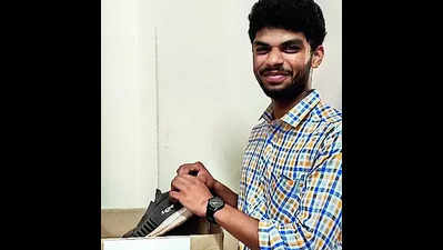 College collects discarded footwear to help the needy