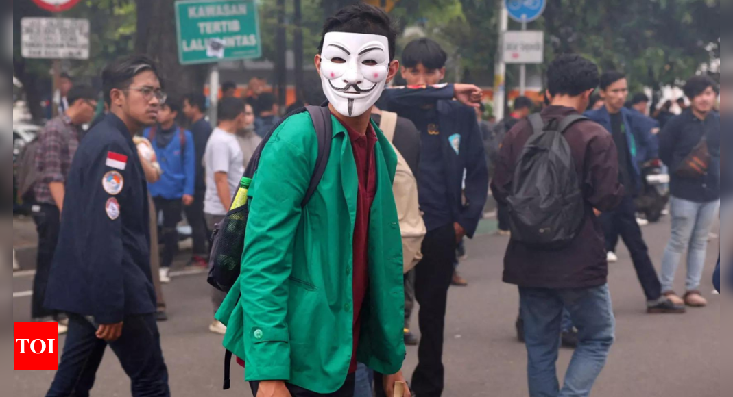 Indonesia students plan to protest alleged poll interference