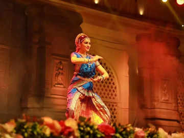 Naveli Deshmukh enchants audiences with Bharatnatyam performance at Ellora – Ajanta International Festival 2024