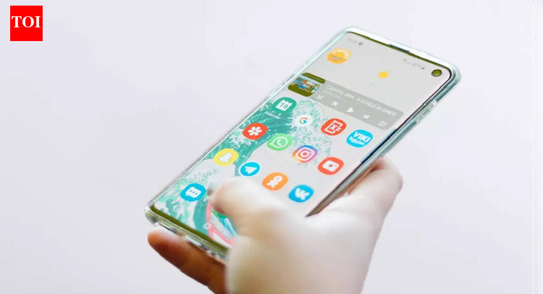 What Is The Difference Between A Bezel And Bezel-Less Phone? | - The ...