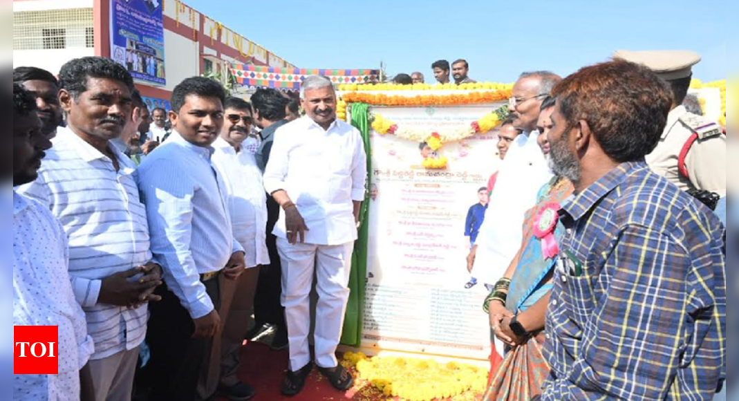 Minister Peddireddy Ramachandra Reddy inaugurates Andhra Pradesh model ...