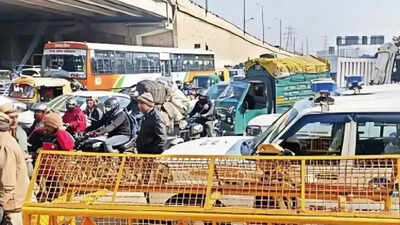 Samyukta Kisan Morcha expresses discontent over barricades at ...
