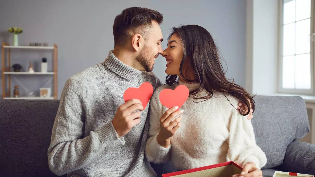 Heart-touching Valentine's Day wishes, messages and greetings to send to  your loved ones in 2024 - Times of India