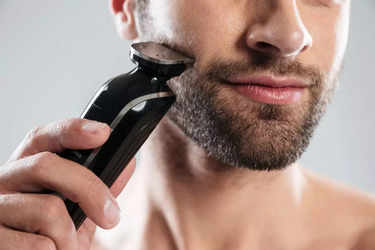 Philips Branded Beard Trimmer at Rs 1000/piece, दाढ़ी काटने का यंत्र in  Mumbai