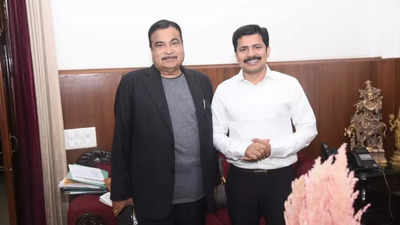 Tirupati MP meets union minister Nitin Gadkari for expedition of pending works