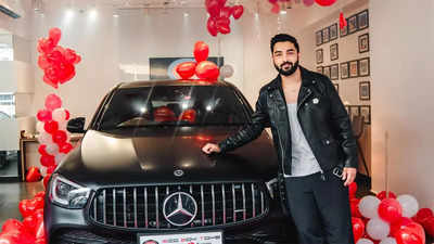 Bhagya Lakshmi actor Rohit Suchanti celebrates Valentine's Day; gifts himself a swanky new car