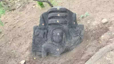 A thousand year old Mahavir statue has been discovered in Tamil Nadu!