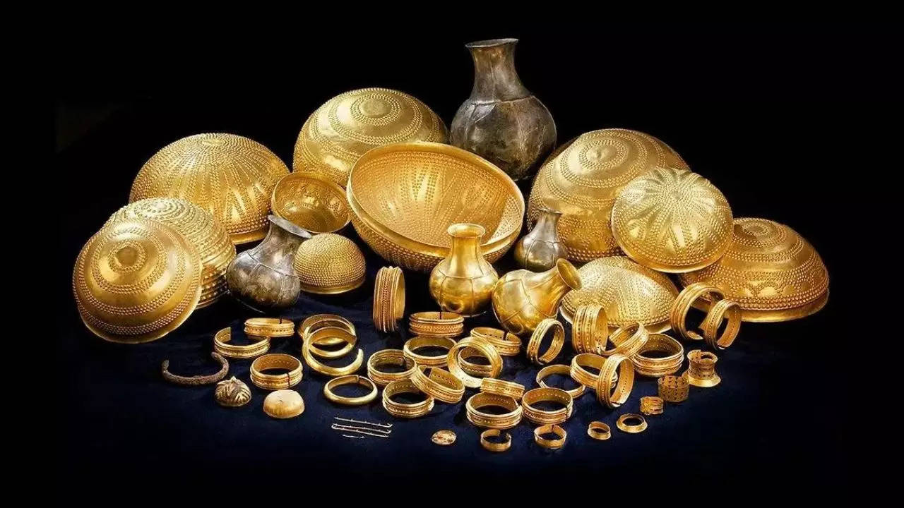 3,000-year-old treasure found in Spain is not from planet Earth | - Times  of India