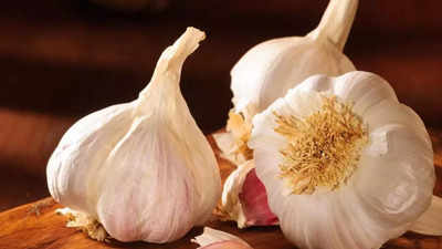 Lucknow: Tagged at Rs 500/kg, garlic breathes fire