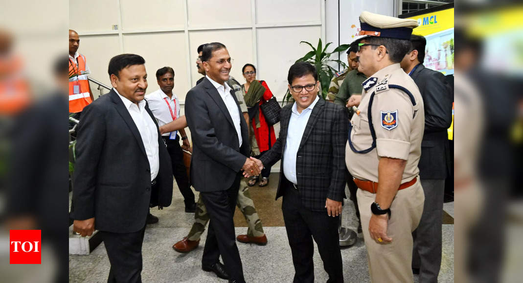 Chief Election Commissioner Reaches Odisha To Review Poll Preparedness ...