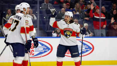 Florida Panthers join NHL elite with 10 consecutive road wins