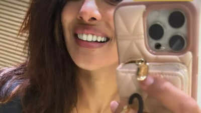 Priyanka Chopra turns heads with a mirror selfie as she flaunts a new tee