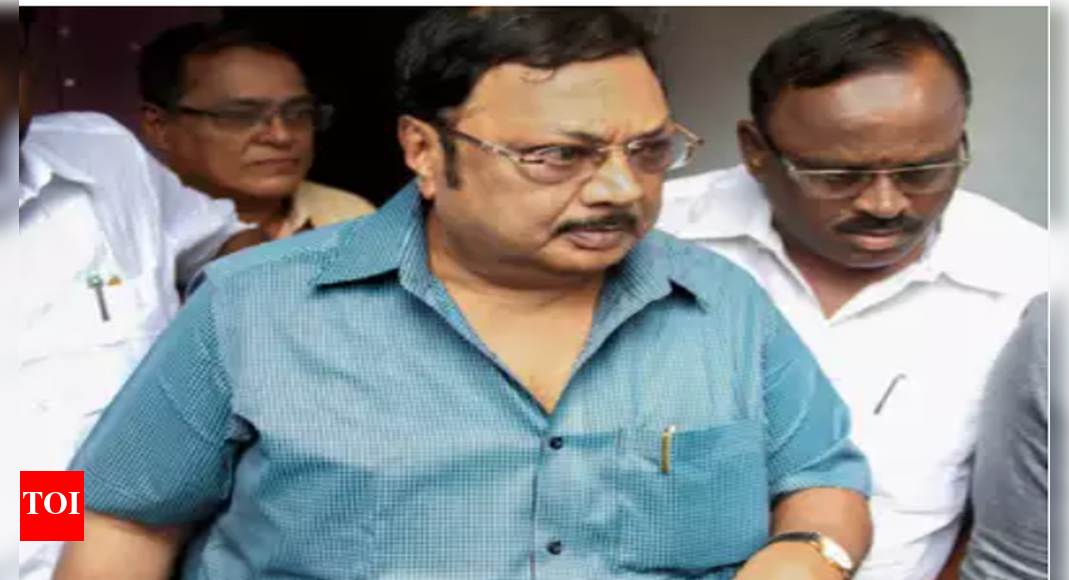 Tahsildar assault case: Former Union minister M K Alagiri, 16 others ...