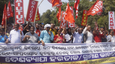 Mixed response for Grameen Bharat Bandh in Odisha