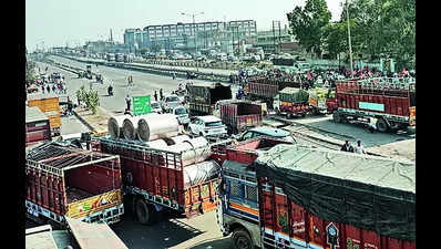 Road blocks, protests mark Bharat Bandh